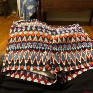 J.Crew Stretch 3-Inch‎ Chino Shorts in Mosaic Diamond Geometric Print Size 4